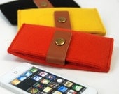 100% Wool Felt iPhone4 sleeve iPhone4s Case iPhone Sleeve iPod Sleeve iPhone Pouch with Leather Magnetic Button 1352