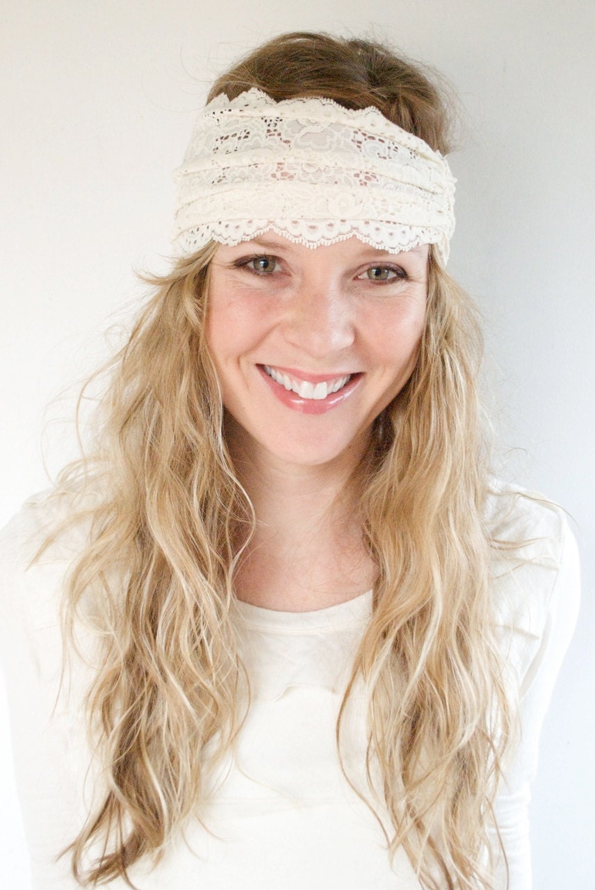 The THICKEST Stretch Lace Headband in CREME BRULEE