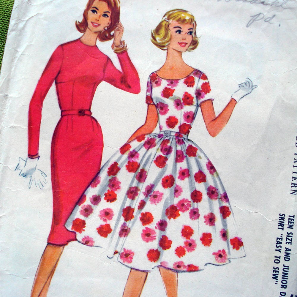 1950s Vintage Sewing Pattern - Junior Party Dress or Wiggle Dress - Mad Men - McCalls 5294 / Bust 30.5