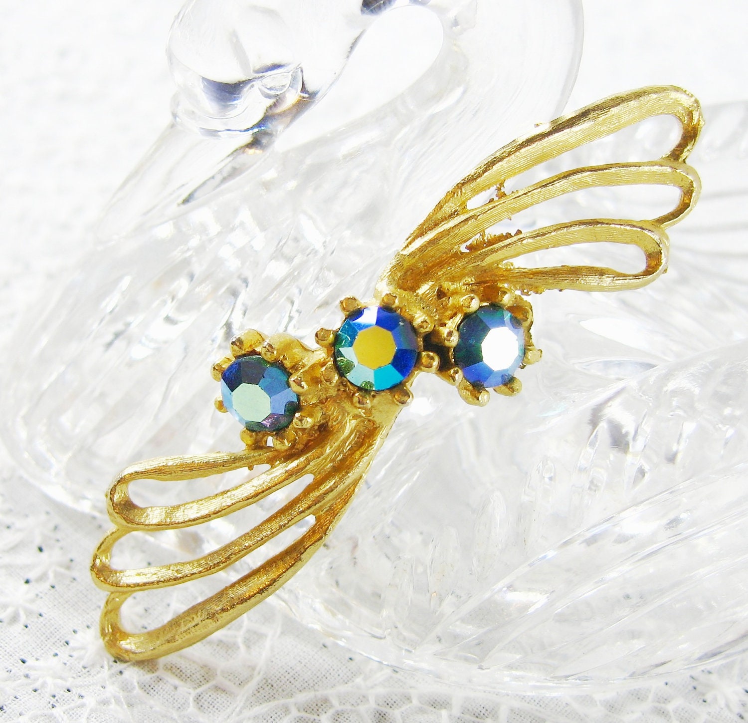 Vintage Rhinestone Brooch / Pin, Peacock Blue Aurora Borealis Crystals, Gold Tone Wings,  1950s 1960s Mad Men, Wedding Bridal Jewelry