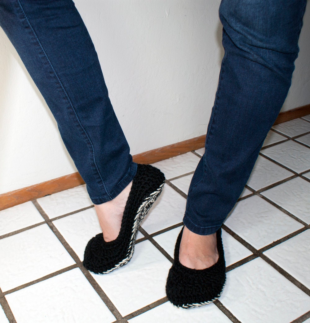 Crochet Pattern-- 2 Hour Slipper --Crochet Pattern - Includes Full Stitch Charts