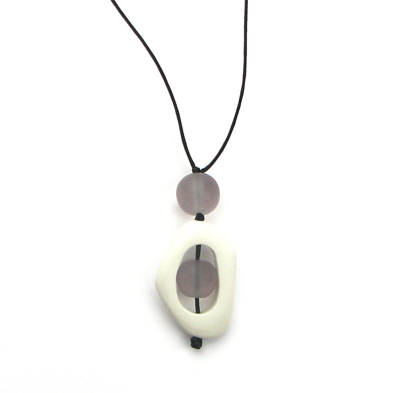 Nursing Breastfeeding Necklace - Non Toxic Resin 'Twiddle Buster' Pendant - Monochrome: White, Grey, Black
