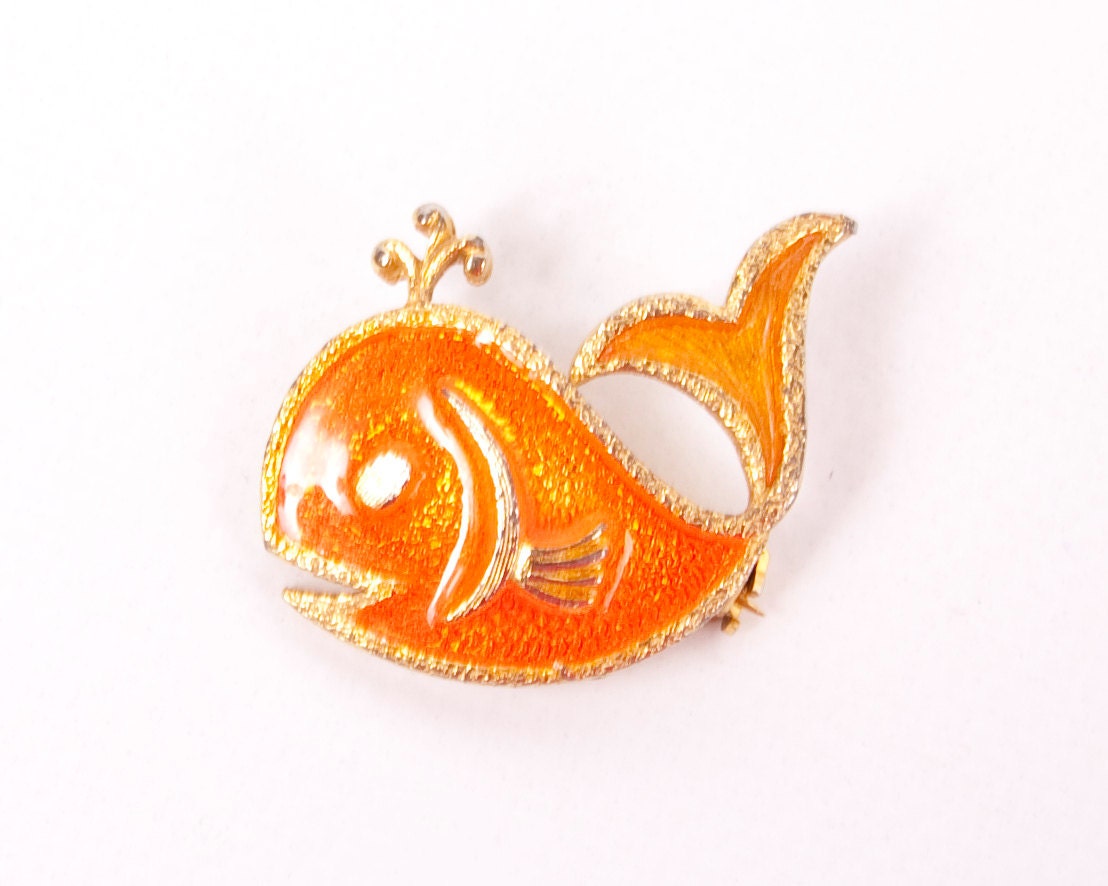 Vintage Orange Whale Brooch Enamel Gold Tone LG Stamp 1950s Lapel Pin