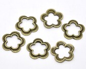 2 Bronze Flower Pendants: 28mm floral metal charm pendants