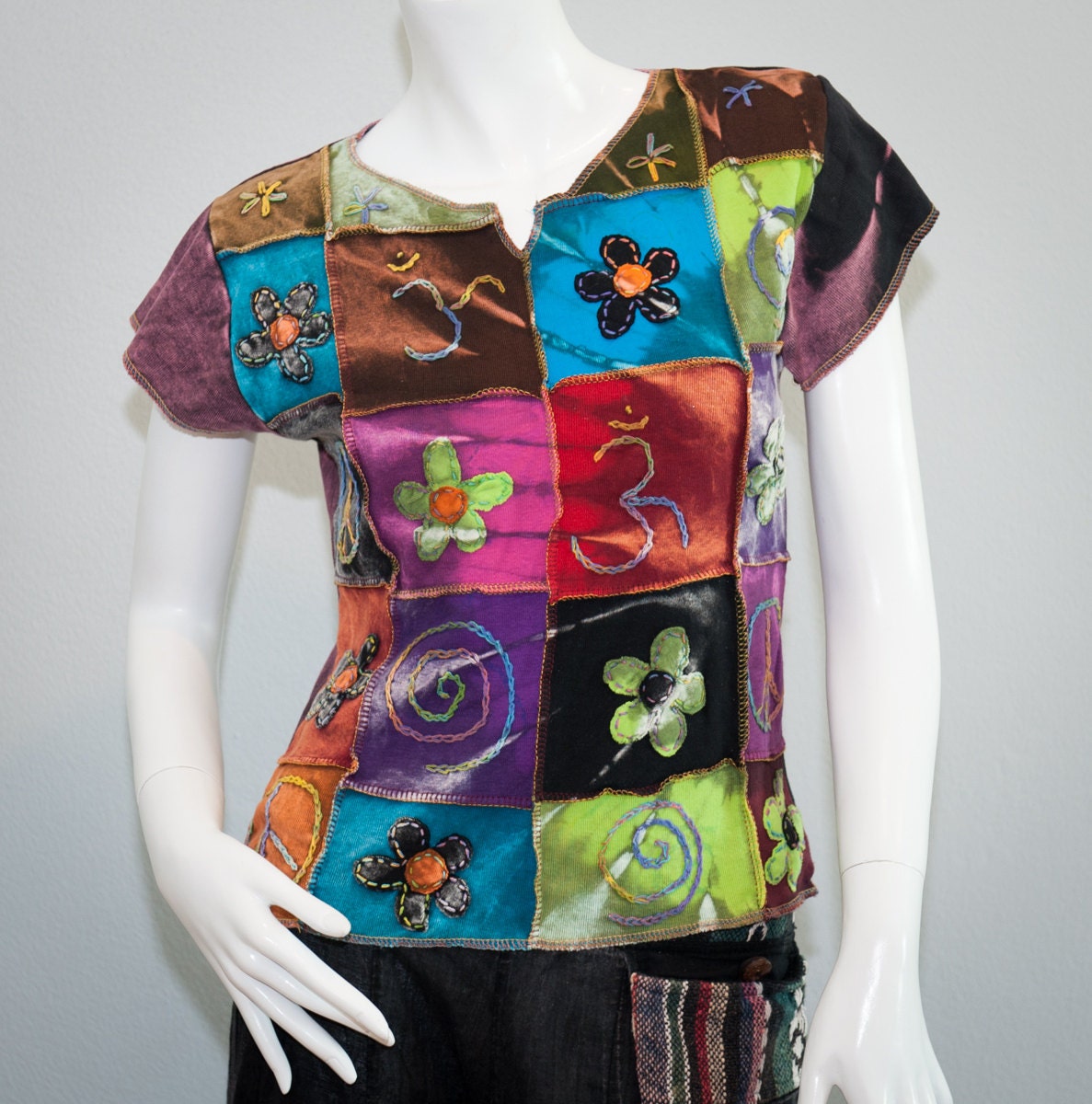 Size M Unique Patchwork Batik Color Dye Cotton Women's T-Shirt Gypsy Hippie Boho Peace & Love (DYE-03)