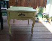 Adorable Queen Anne style shabby chic table.