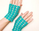 Tiny Flowered Fingerless Gloves in Romantic Green Turquoise