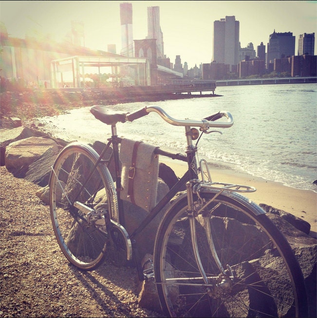 felt and leather bicycle bag
