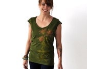SALE Day Lily, Botanical Design, Olive Scoop Neck Tee, Hand Screen Printed by Maryink