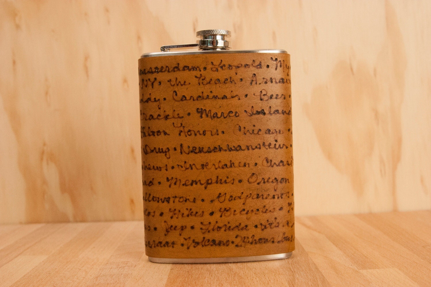 Personlized Flask - Smokey Pattern in Antique Brown - Leather and Stainless Steel