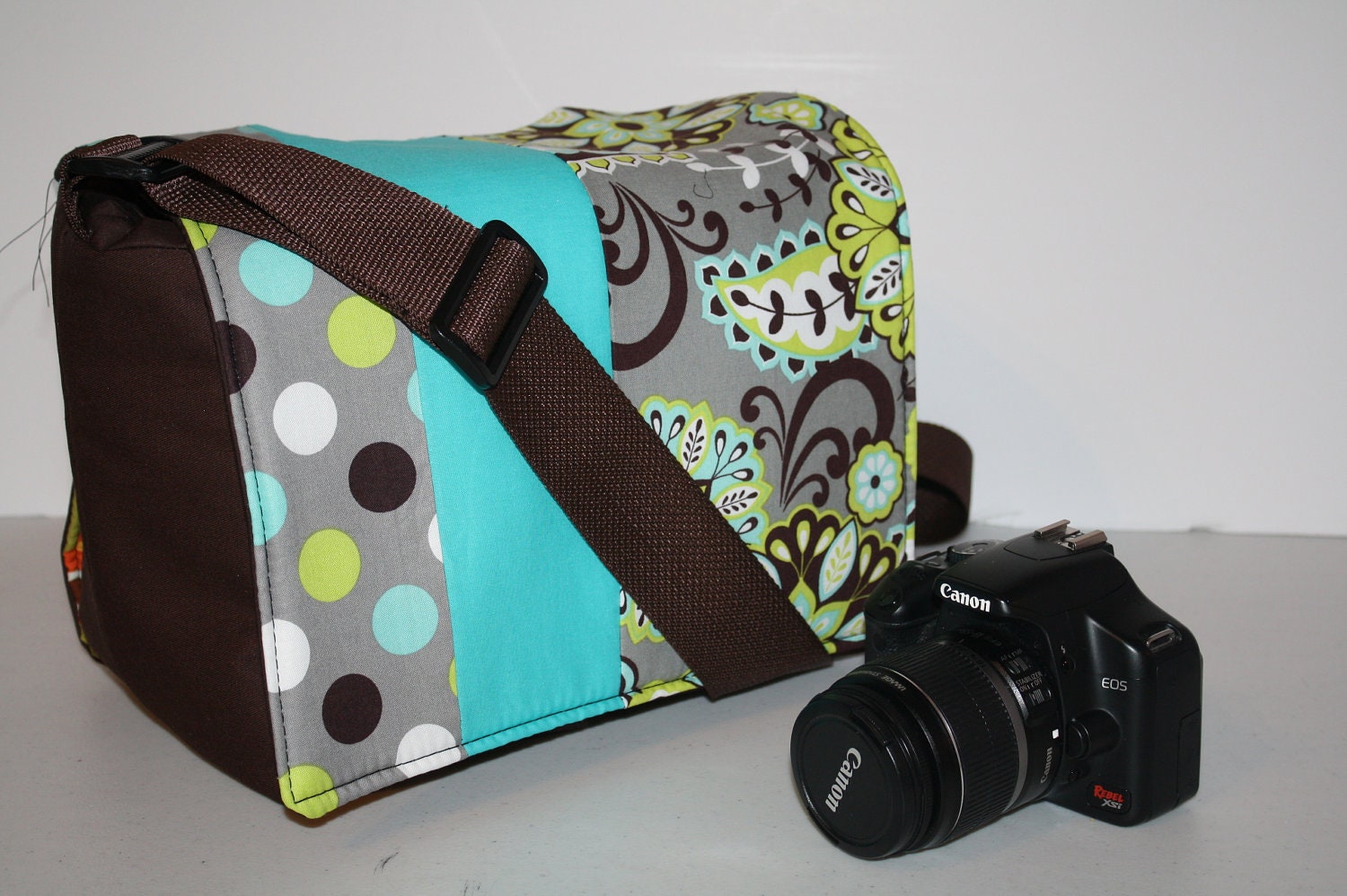 Padded CAMERA Bag Womens Dslr 5 Lens or 2 Camera bodies Lime Teal Grey Paisley Dots Foam Padding