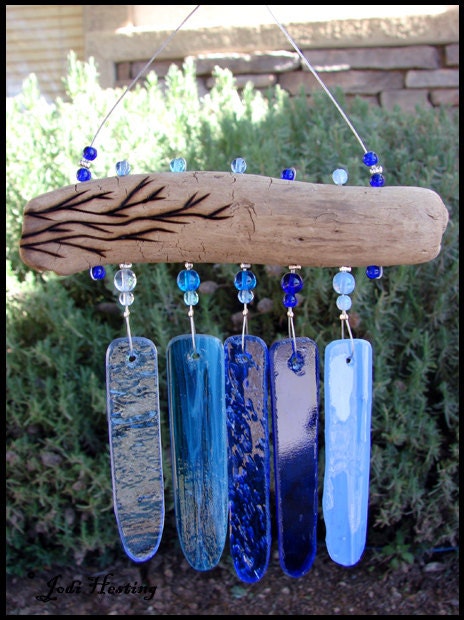 Beadworx - Driftwood and Glass Mini Wind Chime - Indigo Vision