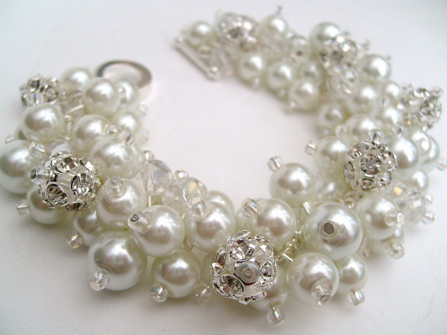 Bridal Jewelry, Wedding, White Pearl Bridesmaid Bracelet, Pearl and Rhinestone Bracelet, Cluster Bracelet, Pearl Bracelet, White Pearl