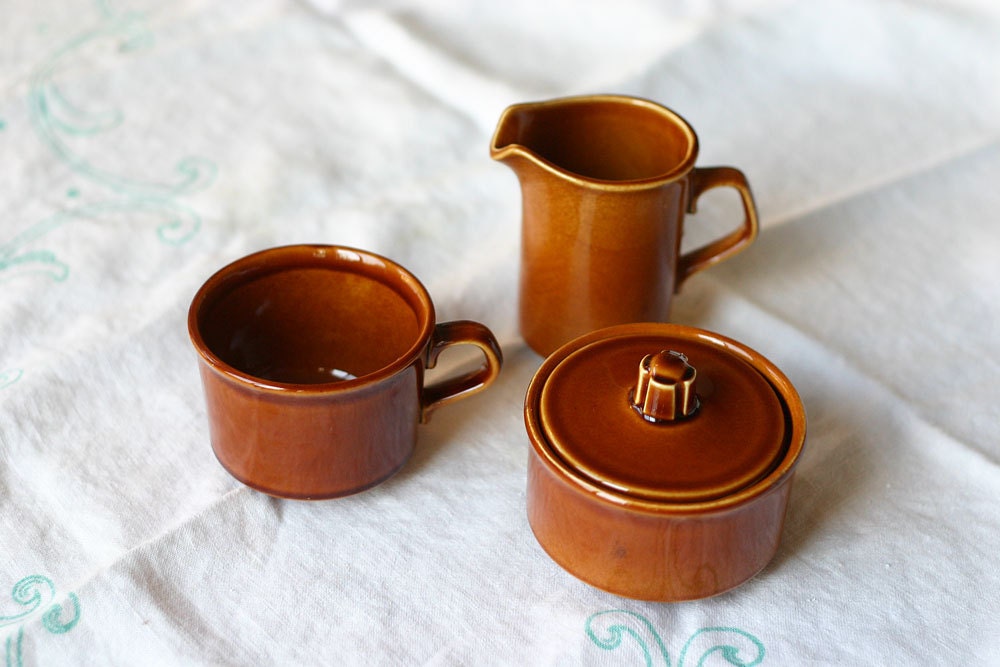Vintage USA Pottery Set of 3 - Mug, Creamer, Sugar Bowl (with lid)
