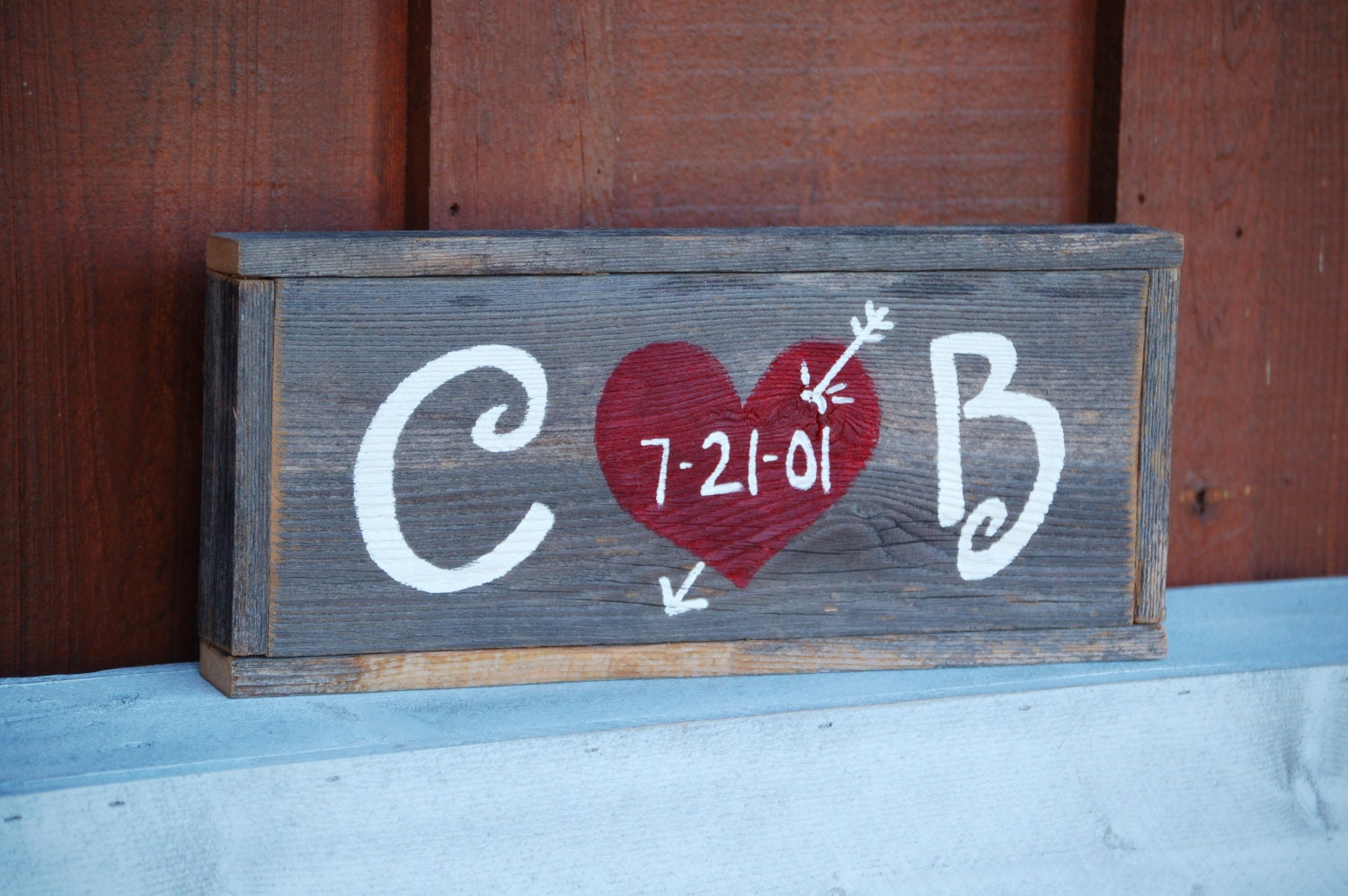Newlyweds Gift Recycled Wood Sign Wall hanging Customized Present His and Her Initials Wedding Date Signage Reception Decor