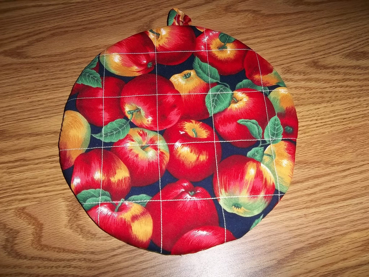 Red Apples Round Hot Pad or Pot Holder Cotton Fabric 9 Inches