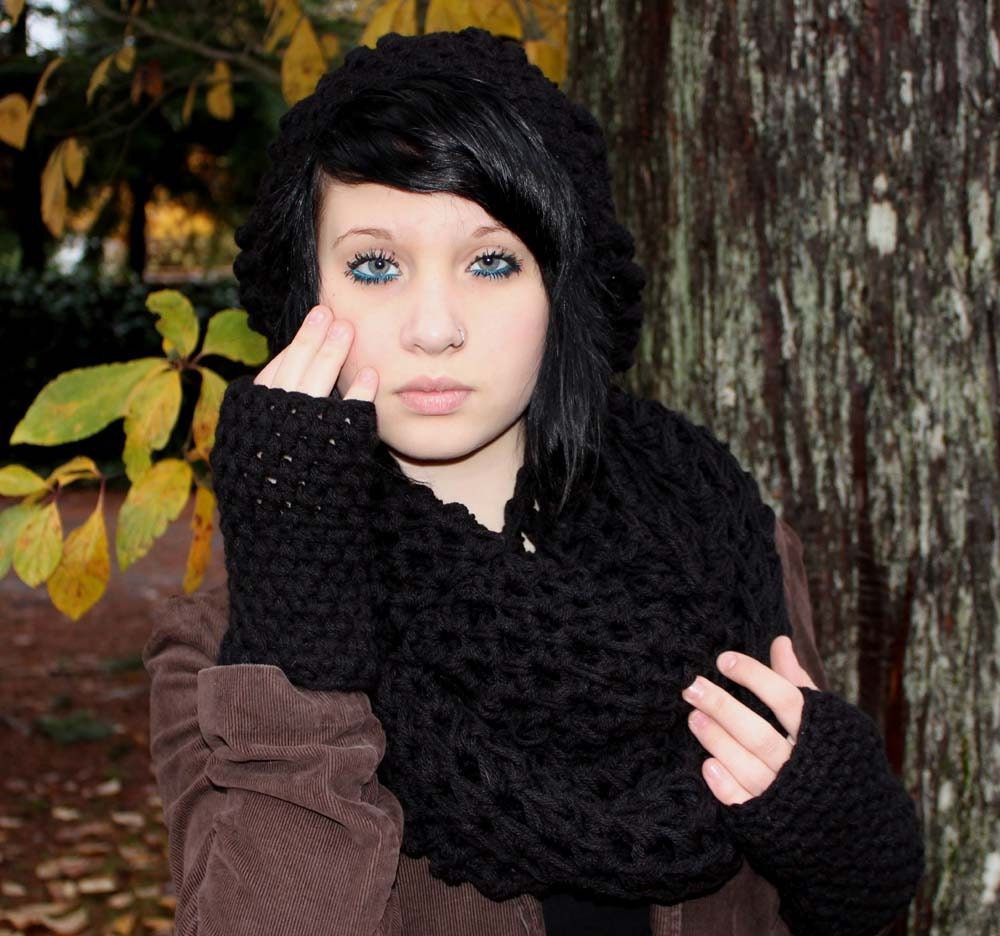 Oversized slouch hat fingerless gloves chunky vegan cowl hood scarf set Jet Black