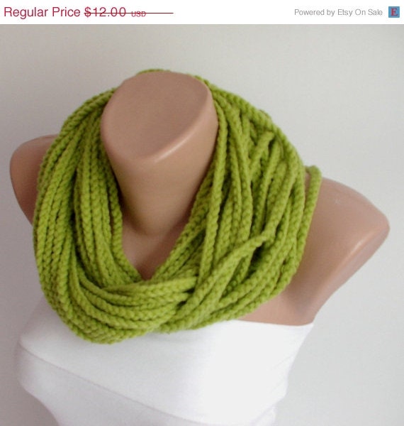 SALE - Loop Scarf- Lemon grass Green Scarf - Chunky Chain Scarf
