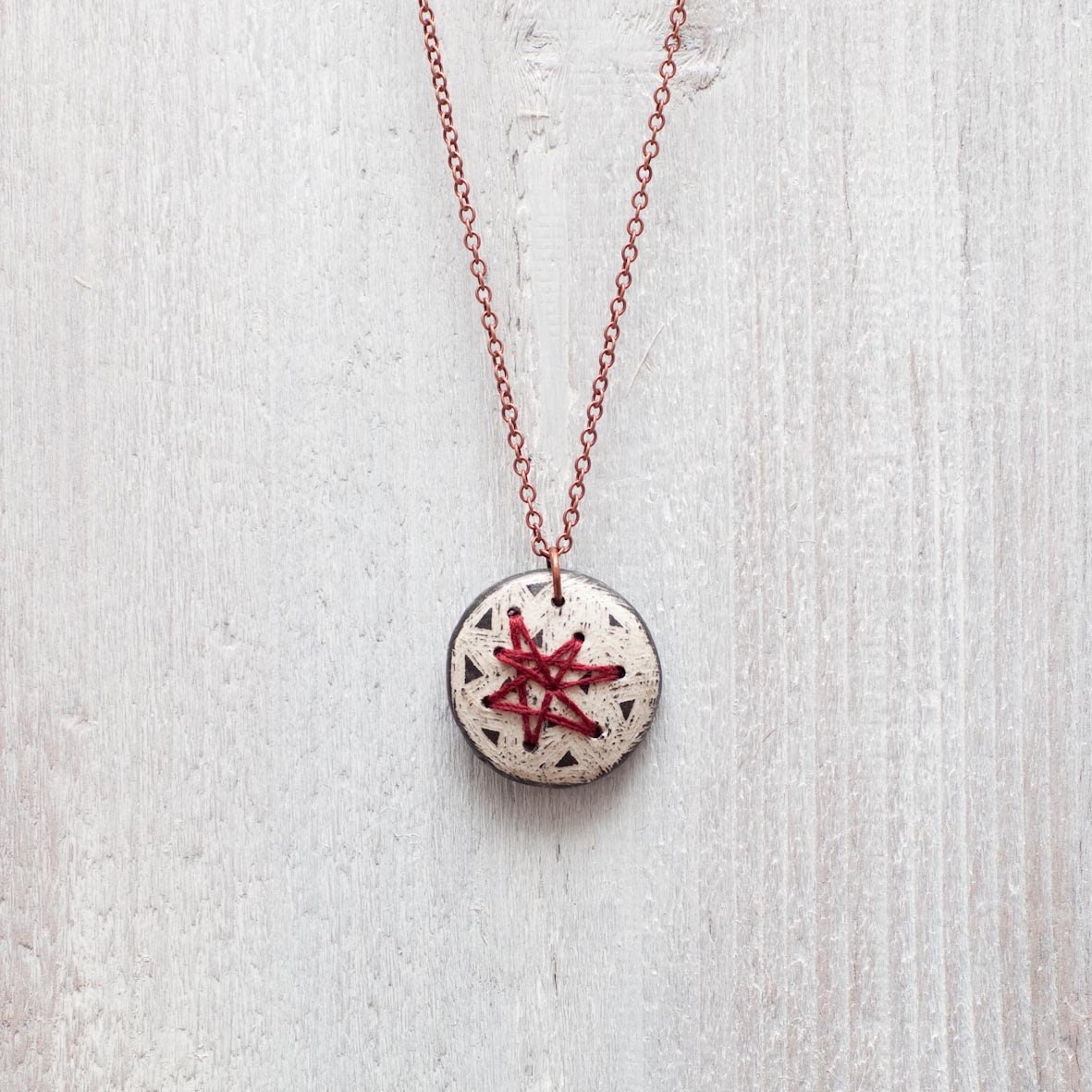Pendant in ceramic. Cosmo. OOAK