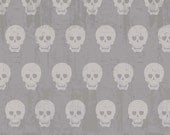 Geekly Chic Skulls Gray - Fat Quarter