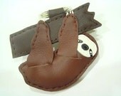 Binny the Sloth leather keychain ( Dark Brown )