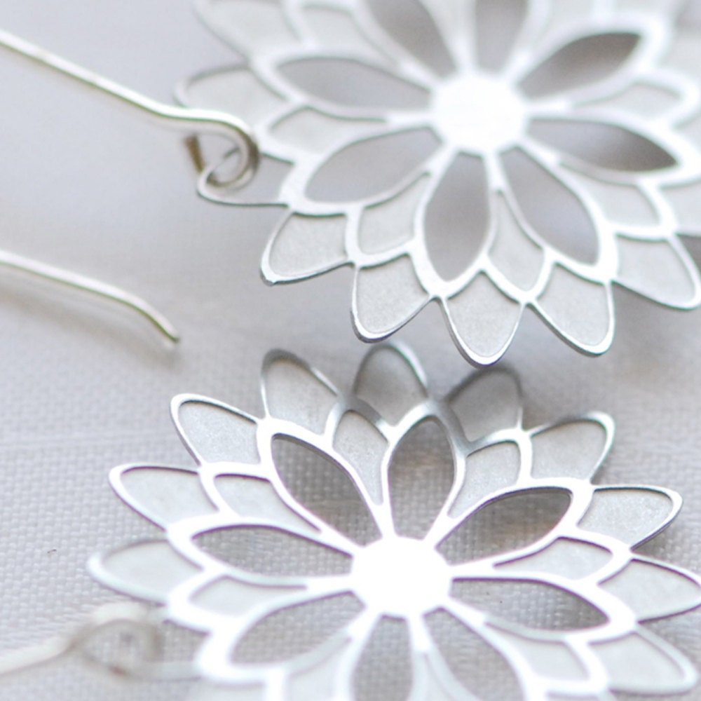 Dahlia Earrings Petite in Stainless Steel
