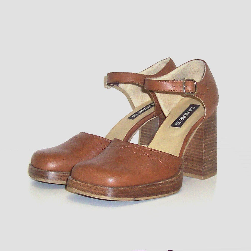 1990s shoes / vintage 90s mary janes / leather / 8 / Truffle Brown Mary Jane Platforms