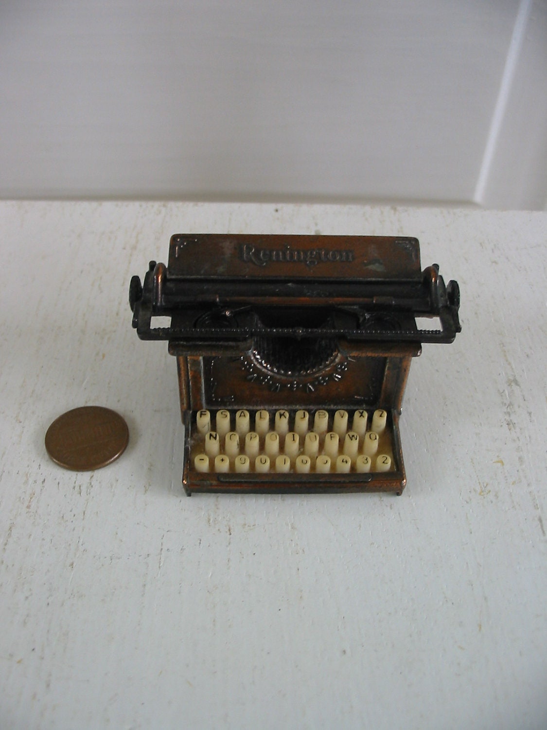 Typewriter Pencil Sharpener Metal Remington Office Supply - vintagejane
