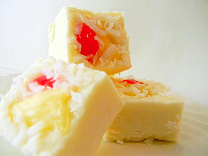 Julie's Fudge - PINA COLADA - 12 Pieces (1lb)