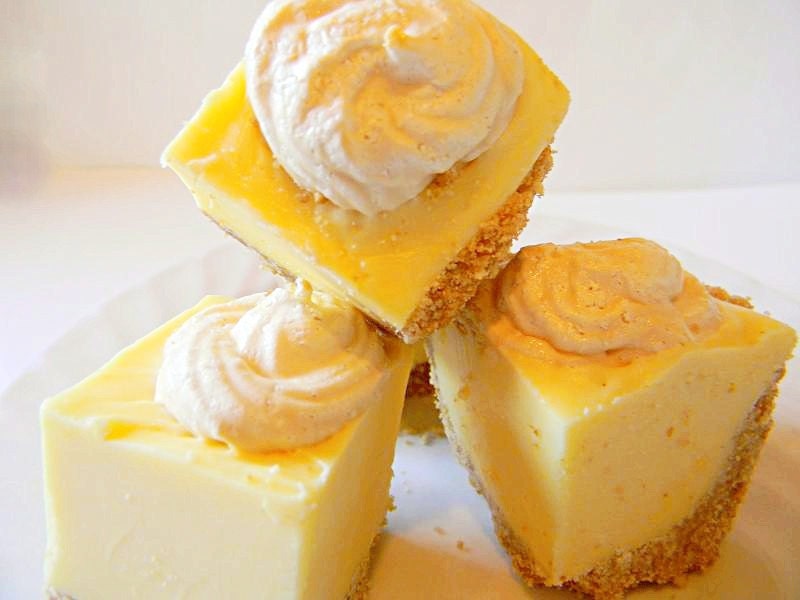 Julie's Fudge - LEMON MERINGUE PIE with Nilla Wafer Crust & Handmade Meringue Cookie Toppers - 12 Pieces (Over 1 Pound)