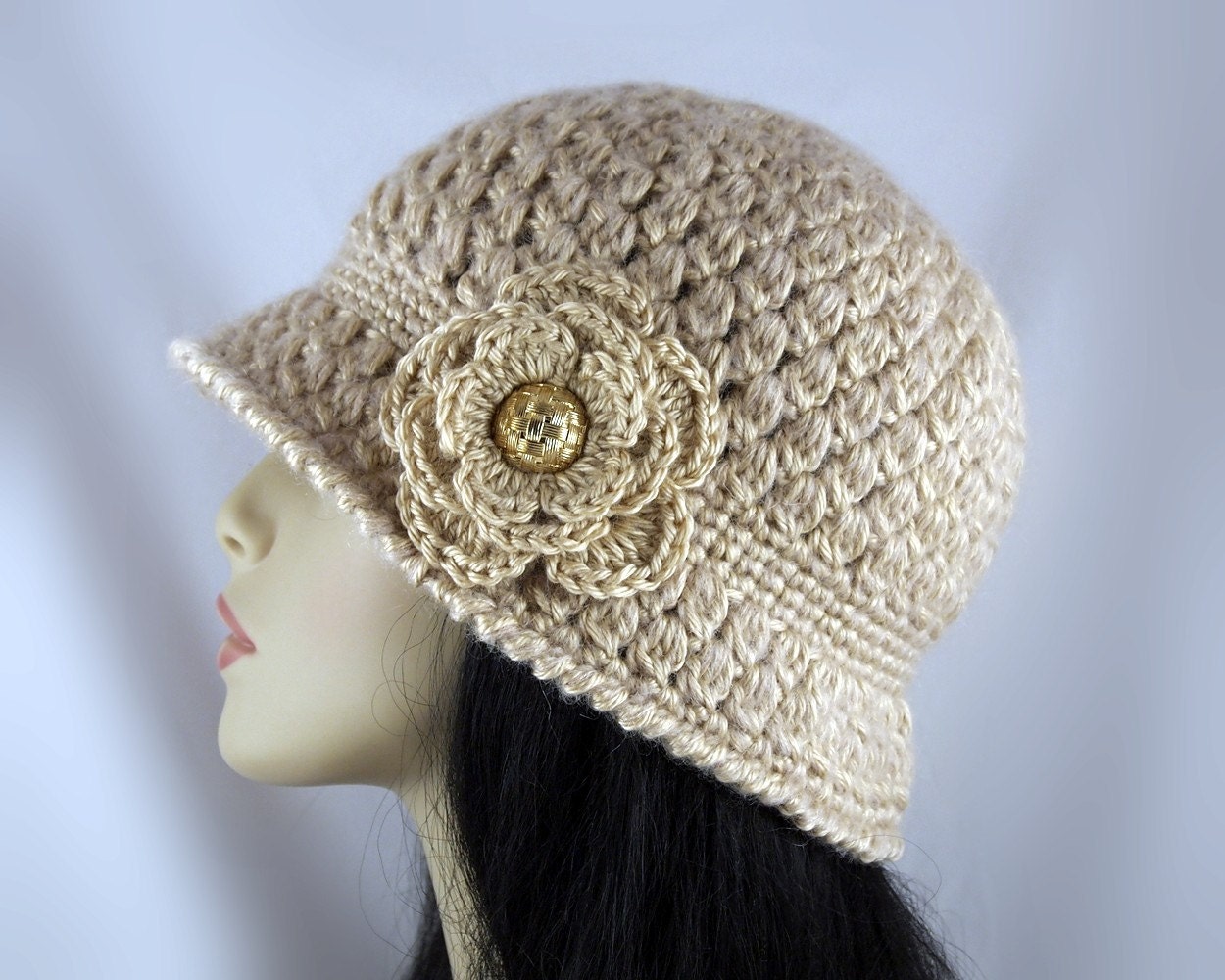 Hand Crochet Cashmere Cloche in Ecru