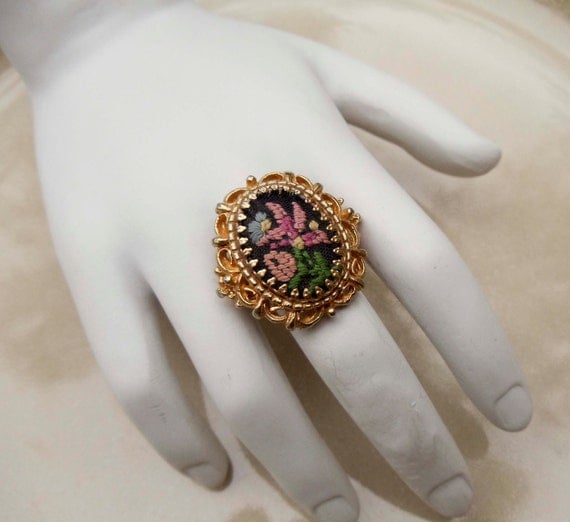 Vintage embroidered flower ring adjustable band