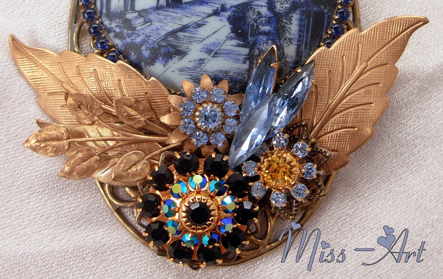 DELFT BLUE House Thatched Cottage Collage Cameo Brooch Ornament Rhinestones Miss-art OOAK
