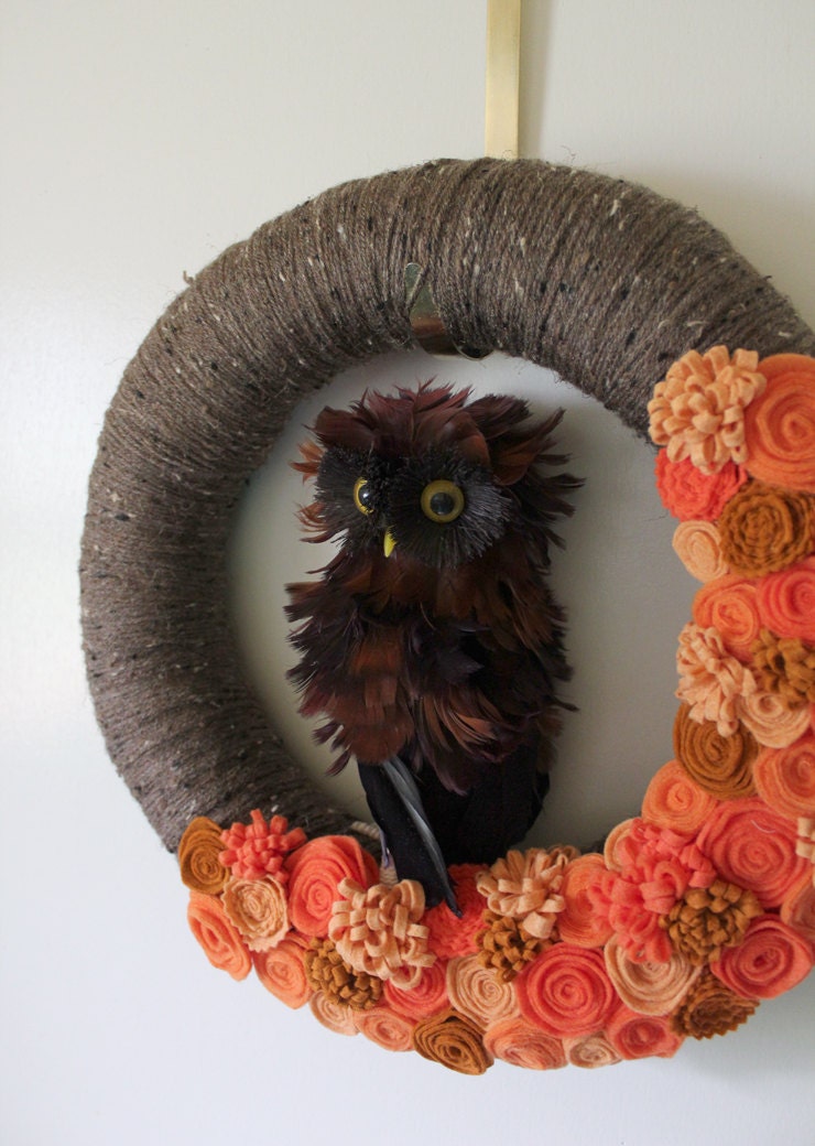 Owl Wreath, Autumn Wreath, Brown and Orange Wreath, Yarn and Felt Wreath - 14 inch size - Ready to Ship