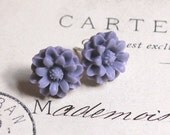 Lavender flower earrings resin flower earrings Lavandula dahlia lilac small post stud earrings bridesmaid wedding jewelry clip E139