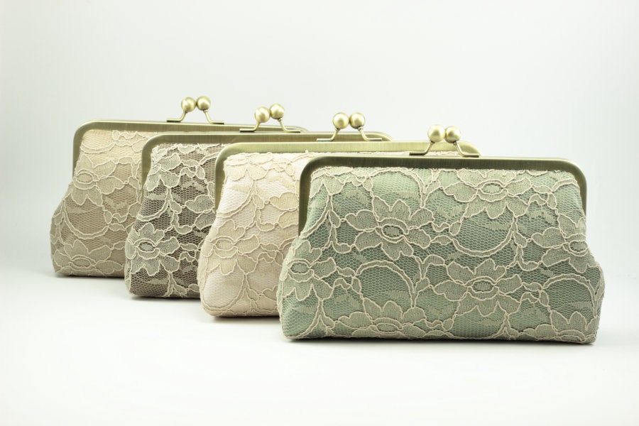 Personalized Gift for your Bridesmaids / Set of Clutches / Bridesmaid Clutch (4 Antoinette Clutches : Custom Colour)