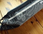 Yoga Bag Messenger Style Crossbody Yoga Bag with Zipper and Adjustable Strap in White Leaves on Gray