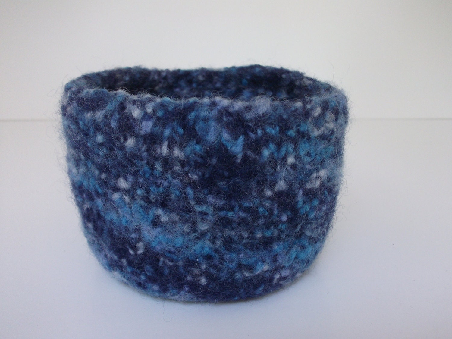 marbled blues- knitted bowl