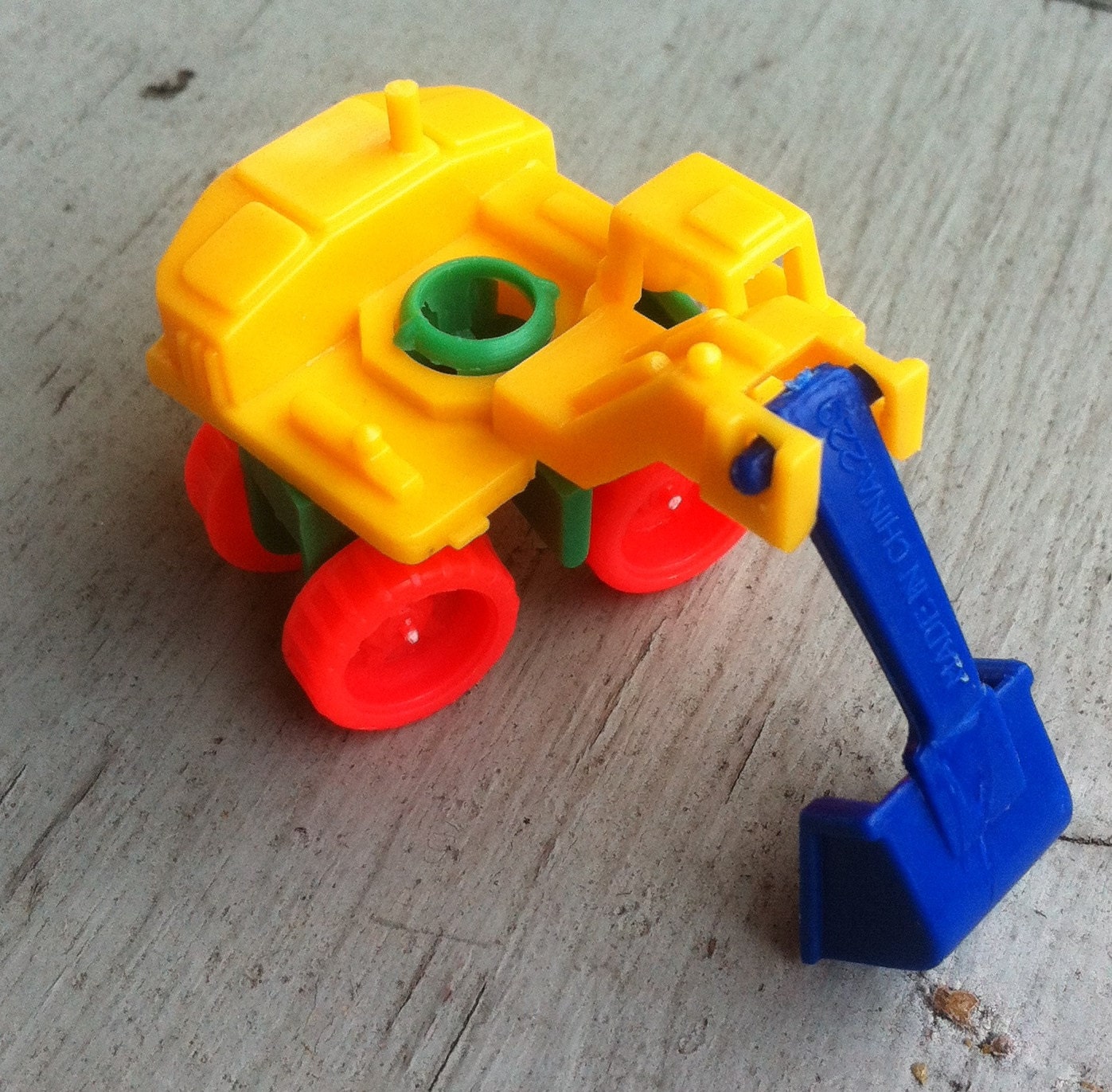 1978-1982 Plastic Construction  Equipment Toy EXCAVATOR