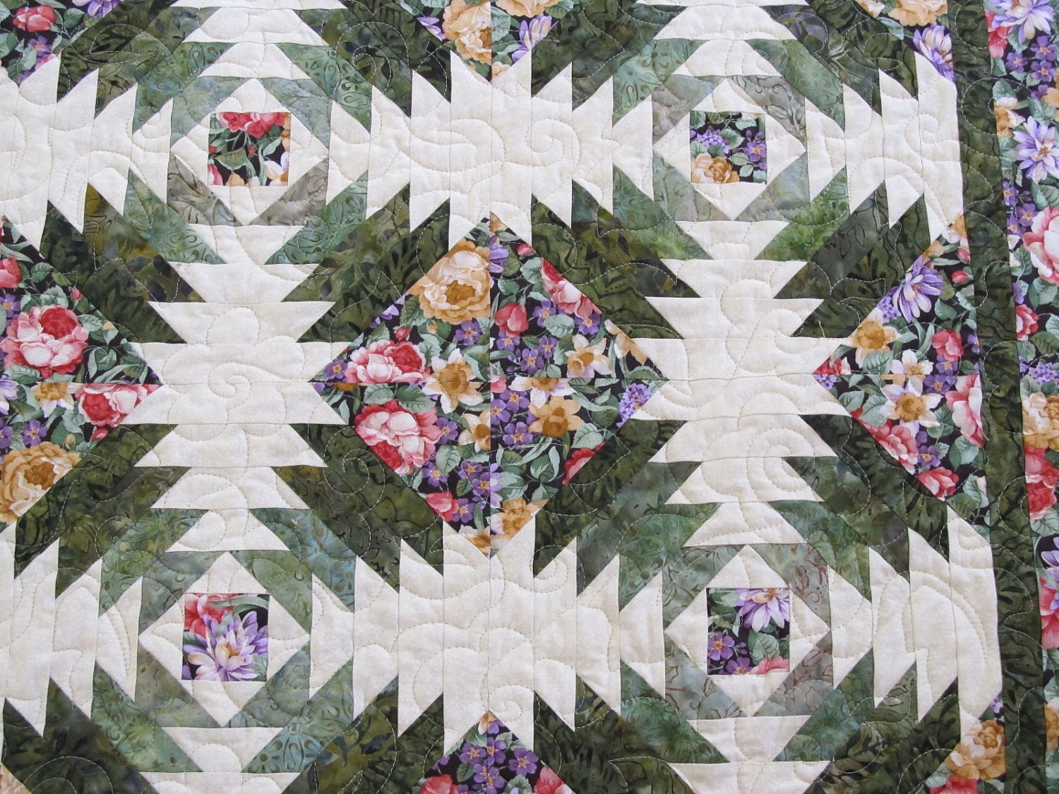 Floral Pineapple Log Cabin Batik Lap Quilt