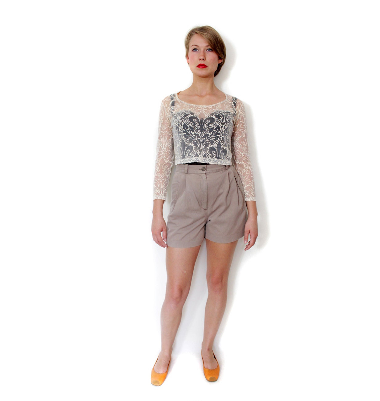 Vintage shorts / taupe pleat shorts / size S