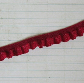 Ruffle Edge Trim Red 1 Yard