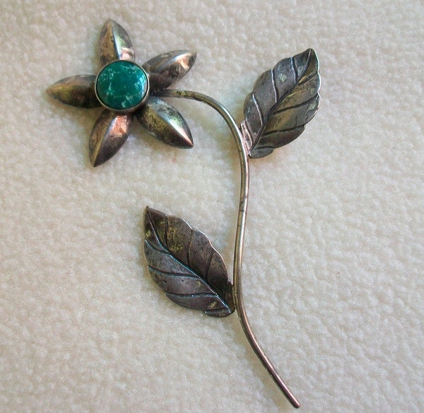 Daisy Brooch Sterling Silver and Adventurine Gemstone Center