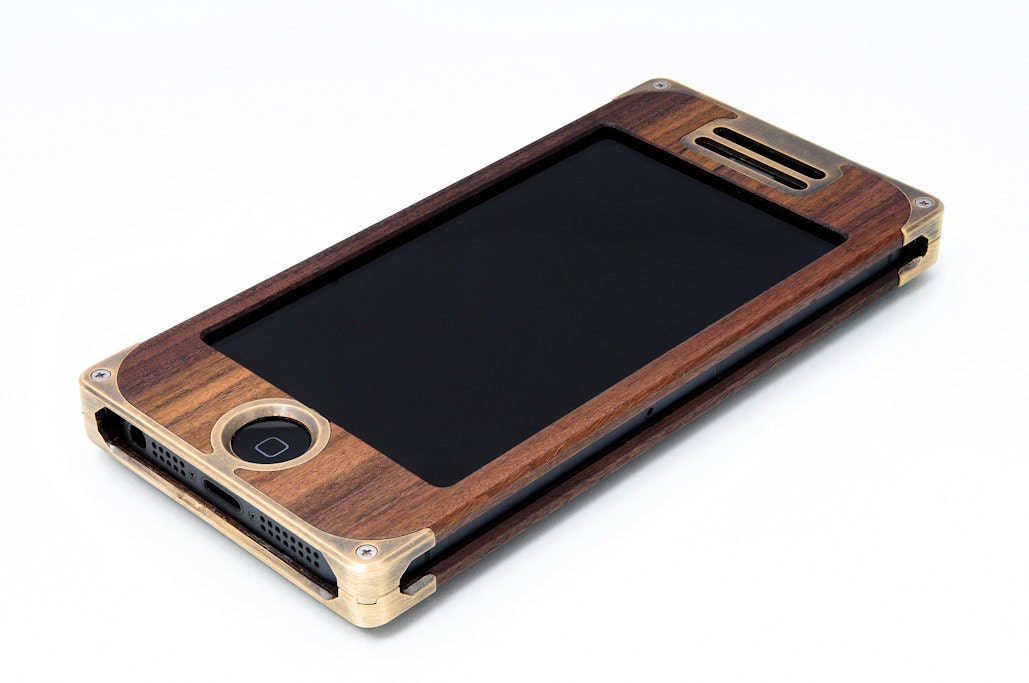 The EXO16 Apple iPhone 5 Case - Brass & Pao Ferro Composite