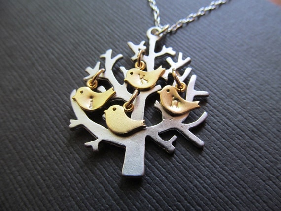 Personalized Mothers Jewelry Necklace, FAMILY TREE Necklace, UP to 4 Birds Tree of Life Branch Initials Children Mom Baby Shower Gifts