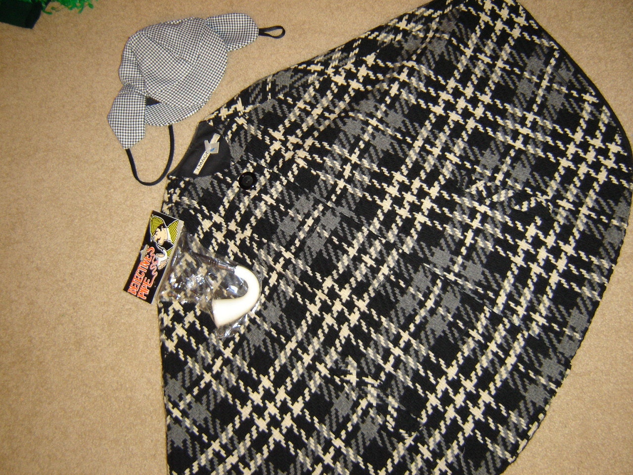 Costume Halloween Sherlock Holmes unique cape, hat pipe womens M mens S