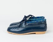 Vintage Duck Shoes - 1980s Rain Boot Shoes - Duck Soup 80s Navy Blue Shoes with Plaid lining - Womens 8 Mens 6