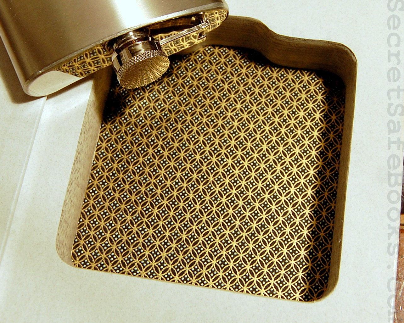 Hollow Book Safe & Flask FRANK SINATRA (Flask Included)