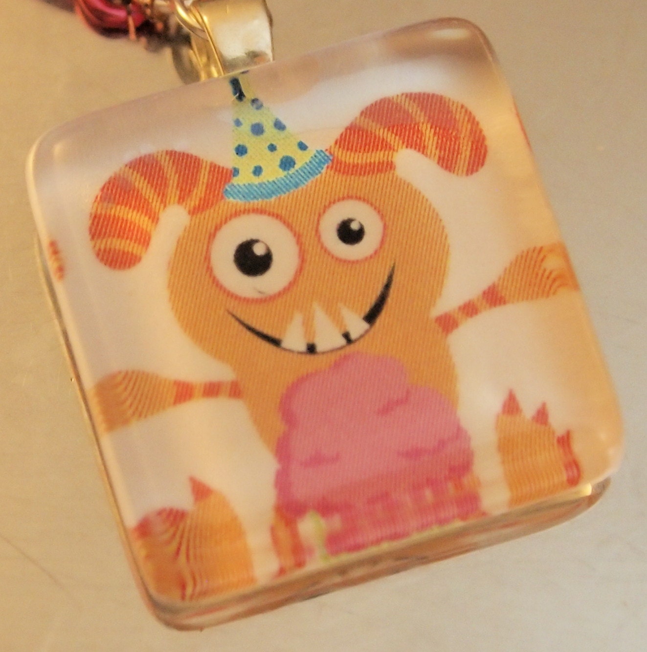 Fun Monsters III 24" Hot Pink Chain Necklace