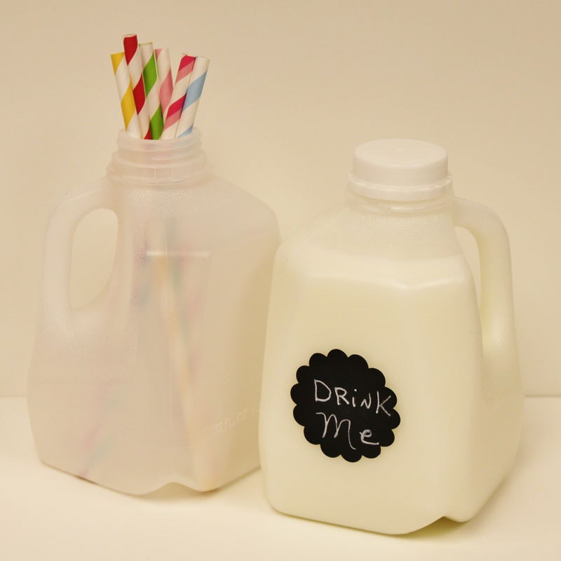 Milk Carton Bottle Container, 6 Plastic Milk Jugs with Lids, Quart size squats, with DIY printable party labels, Cute beverage servers
